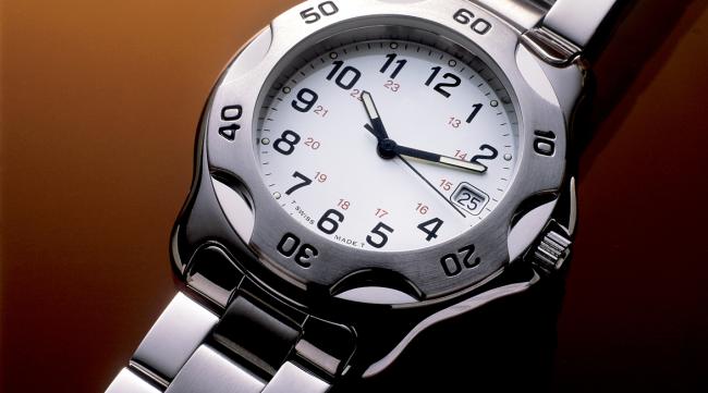 嘉年华手表和欧利时手表哪个好
