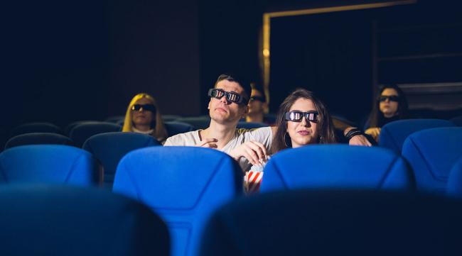 两个人看的电影院叫什么名字