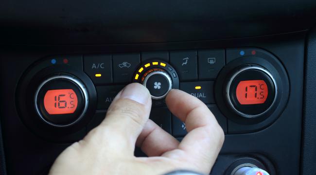 如何调节汽车空调的温控开关
