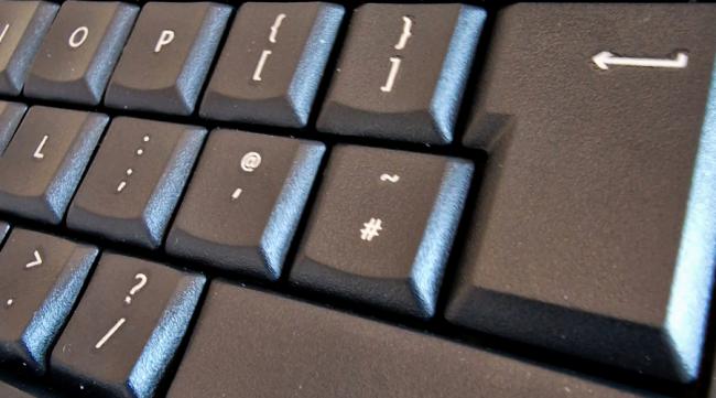 鼠标键盘灯不亮是什么原因