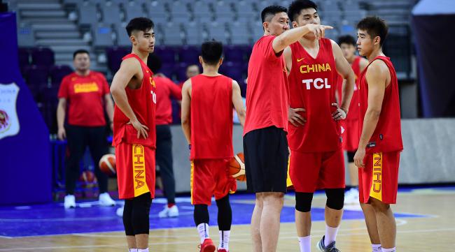 个人如何才能进入中国男篮队