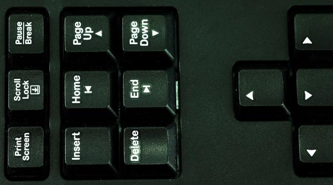 键盘esc亮灯怎么关掉