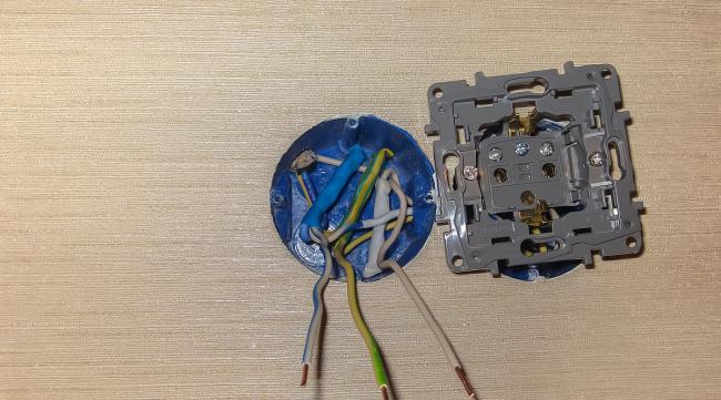 小米热水壶继电器坏了怎么修复